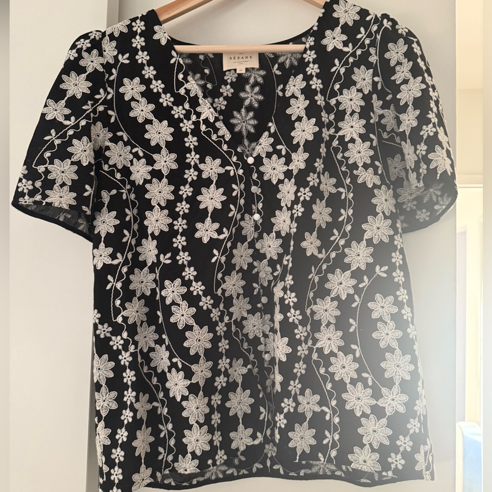 Sezane Emma blouse
Brand new, never worn